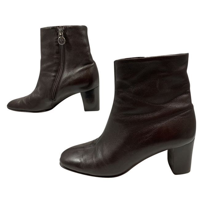 Voltan Ankle boots | The Next Closet Voltan Ankle boots | The Next Closet